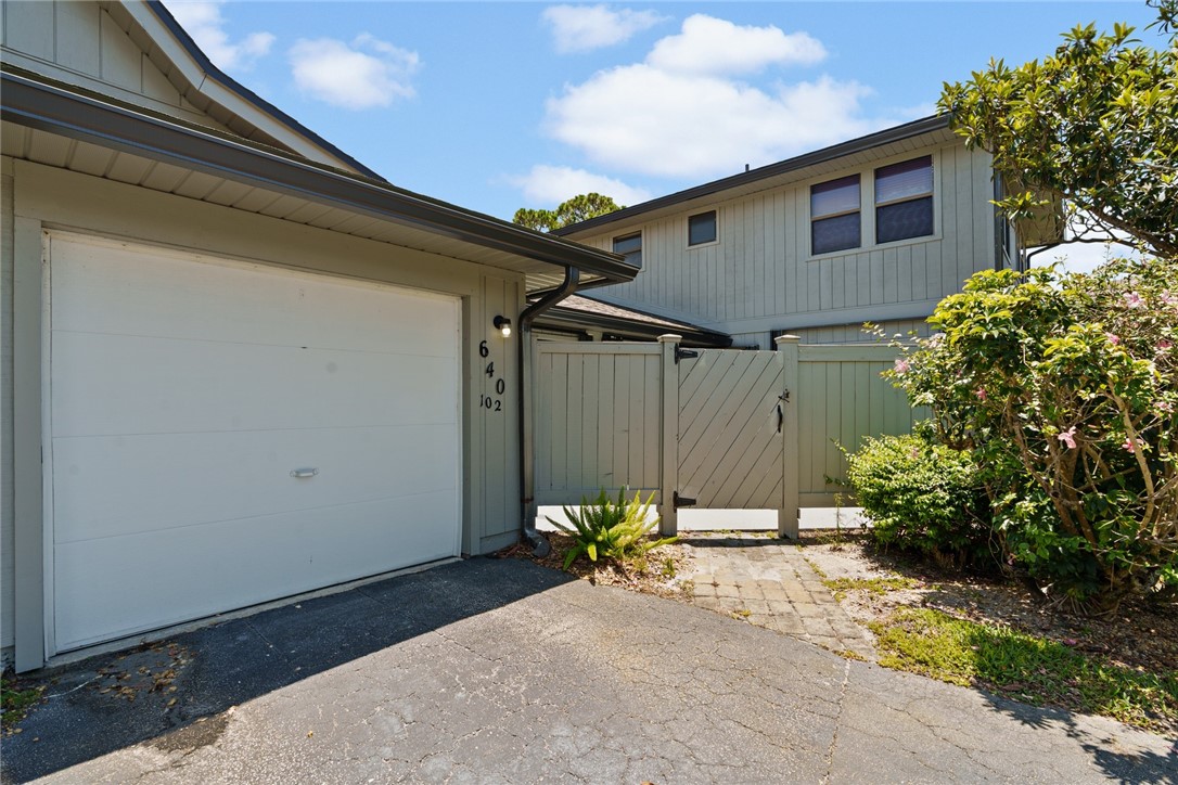 640 N Centre Court SW 102