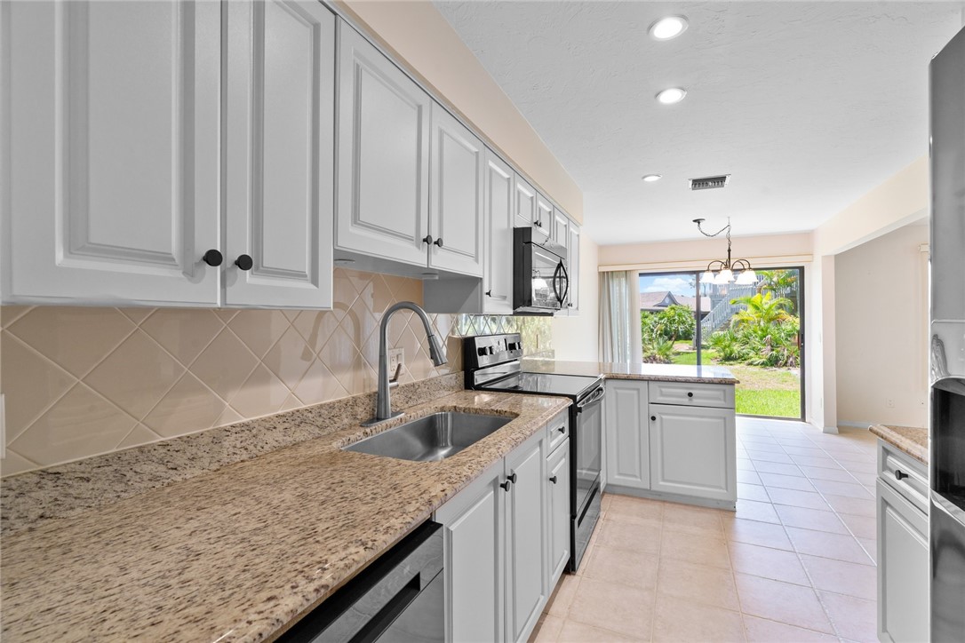 640 N Centre Court SW 102