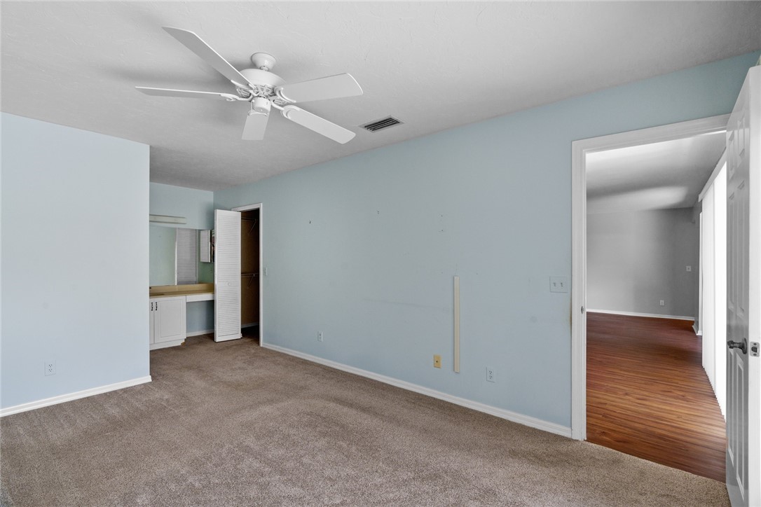 640 N Centre Court SW 102