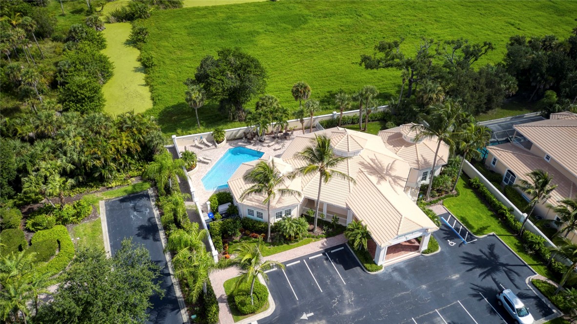 1000 Island Club Place