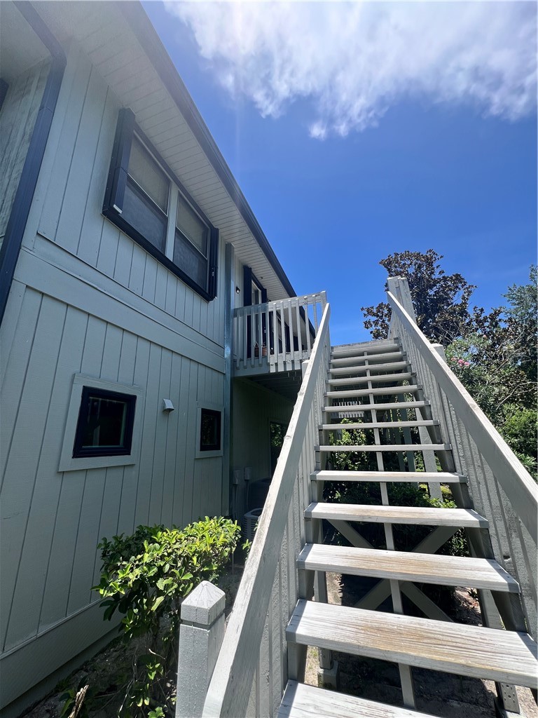 602 Centre Court SW 202