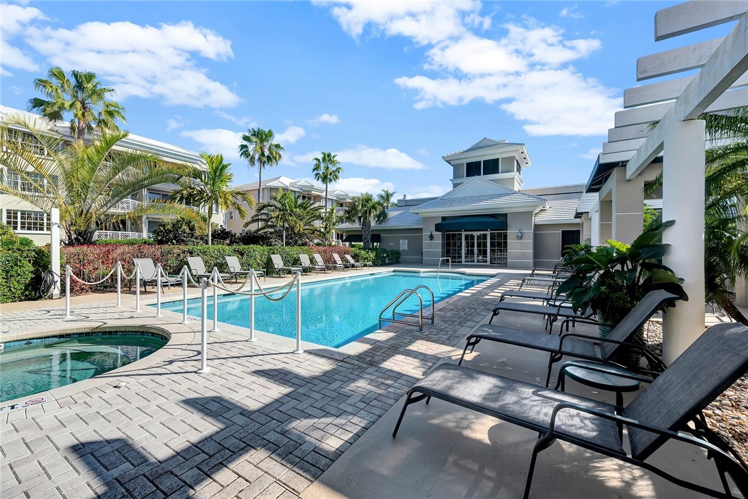 940 Turtle Cove Lane 207