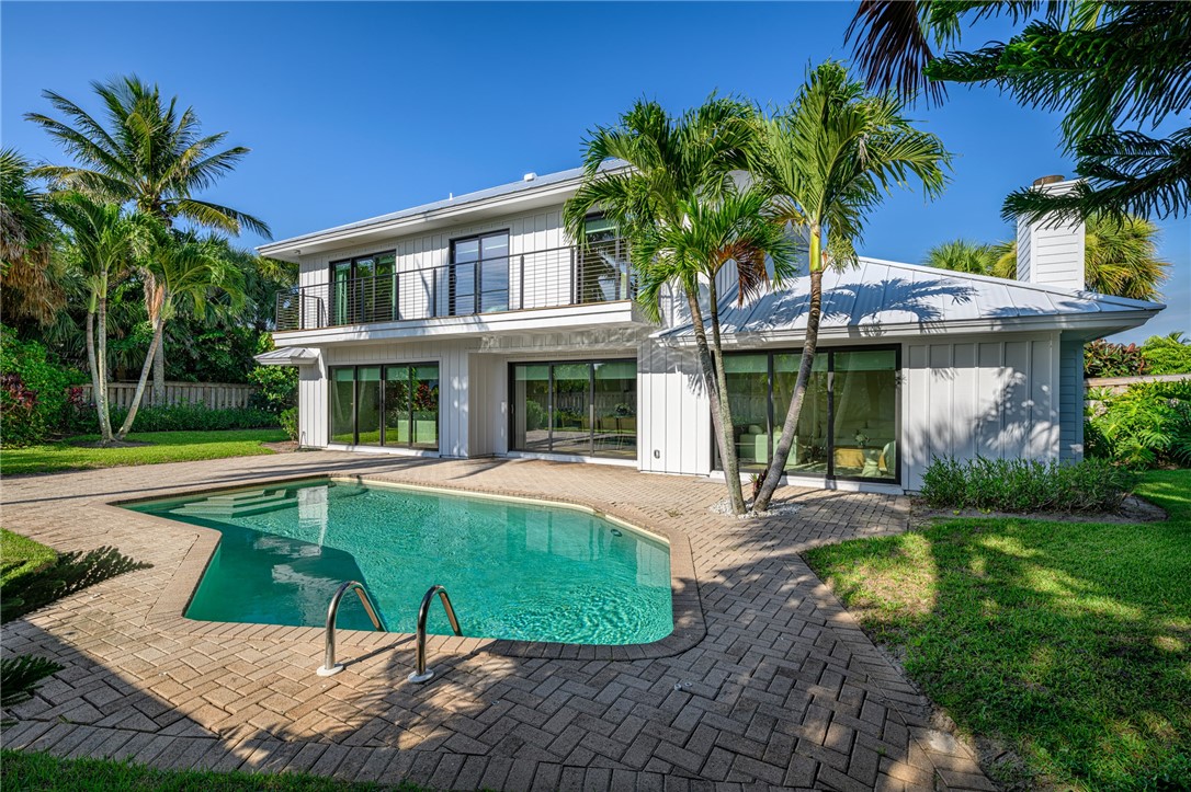 1110 Near Ocean Drive