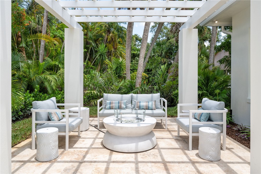 645 Banyan Road