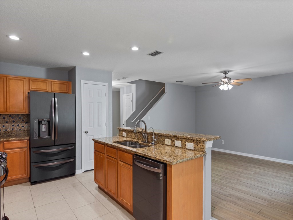 1805 Pointe West Way