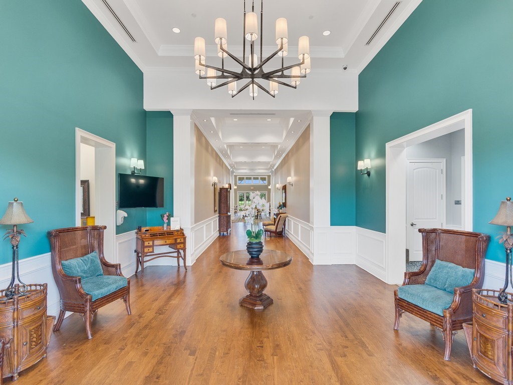 1805 Pointe West Way
