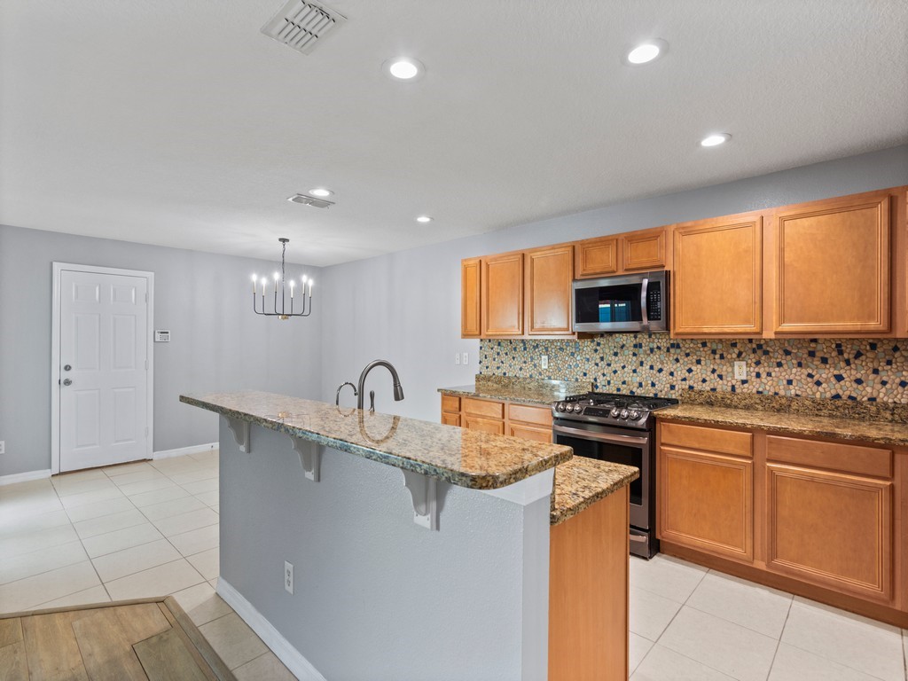 1805 Pointe West Way