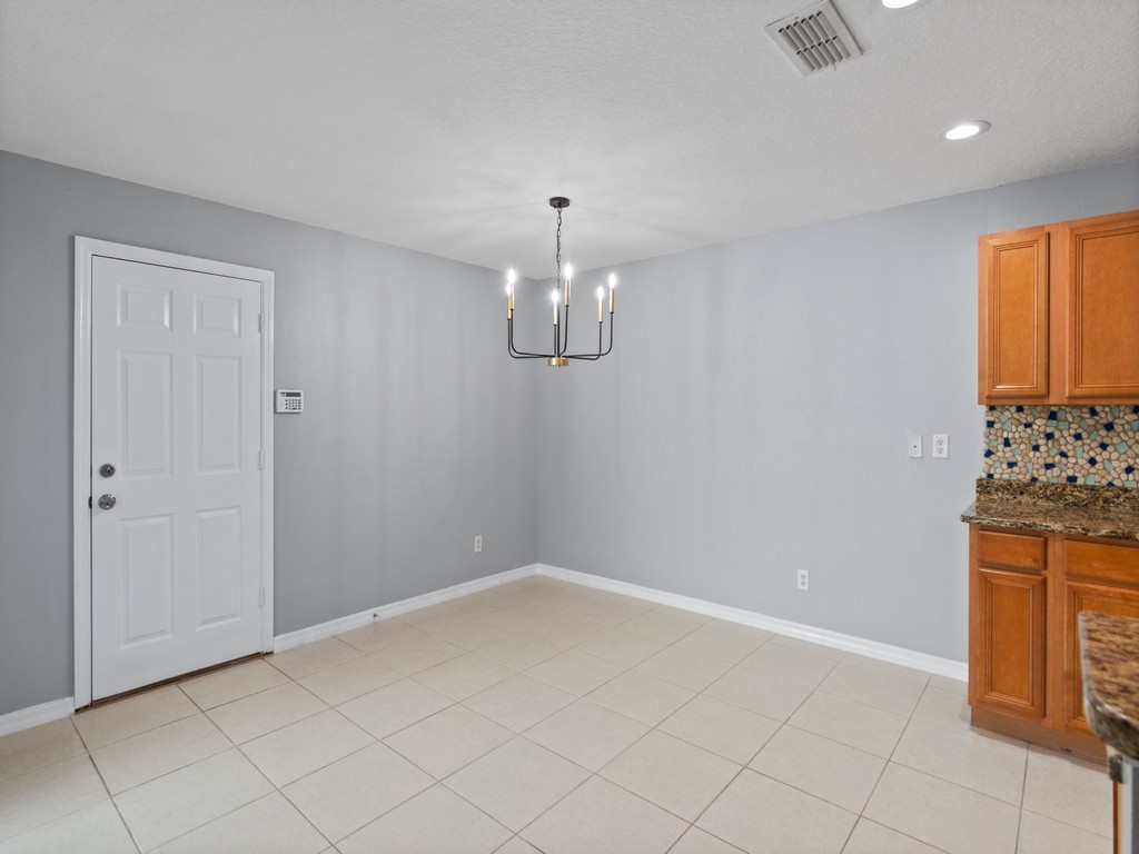 1805 Pointe West Way
