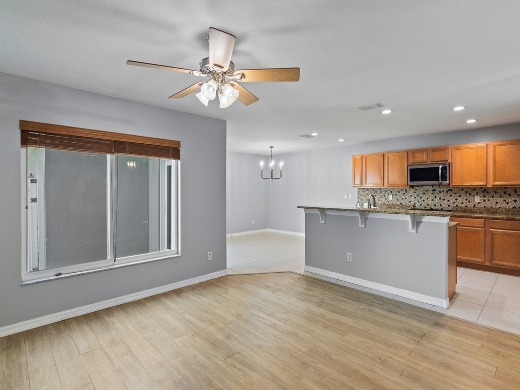 1805 Pointe West Way