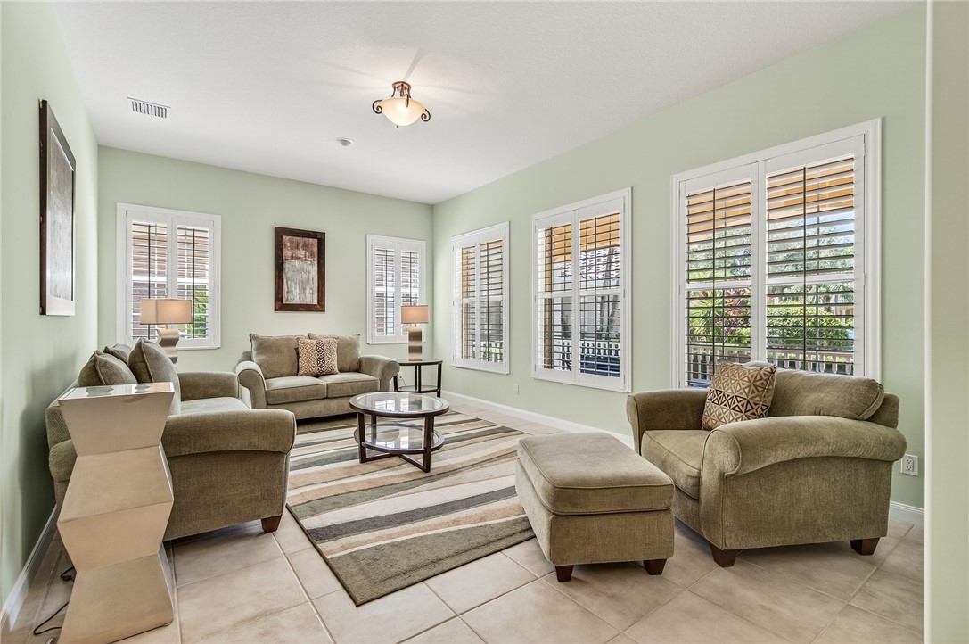 5461 Barbados Square