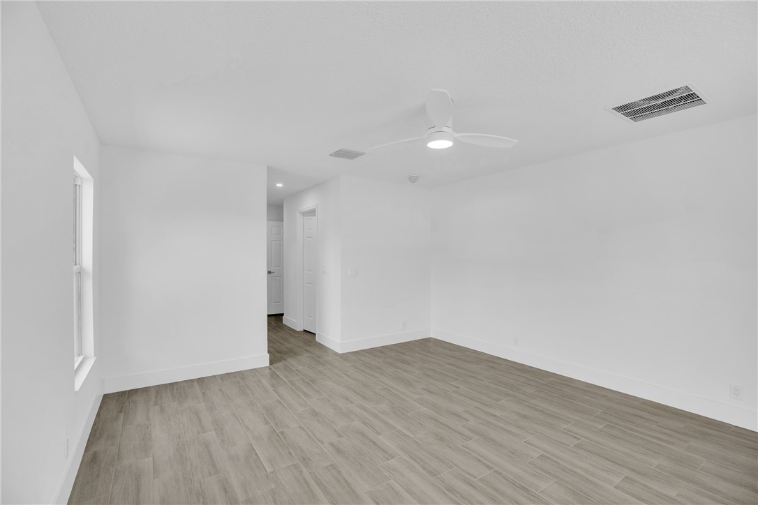 8645 95th Court