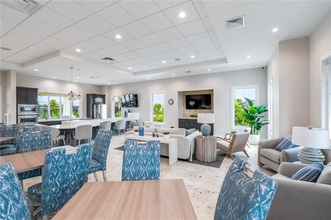 1176 Haven Circle
