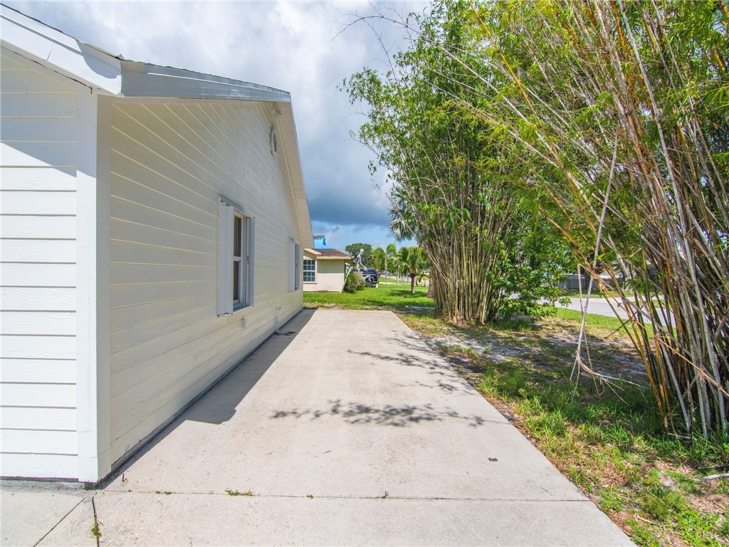 2465 6th Way SW