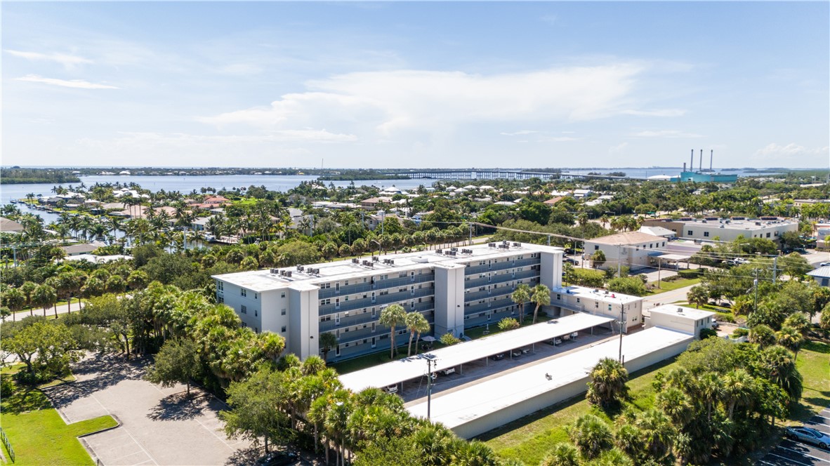 2333 Indian River Boulevard 404