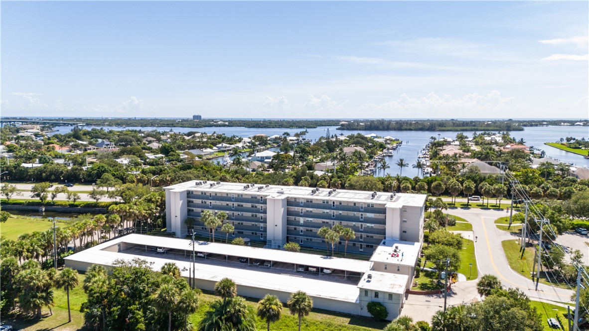2333 Indian River Boulevard 404