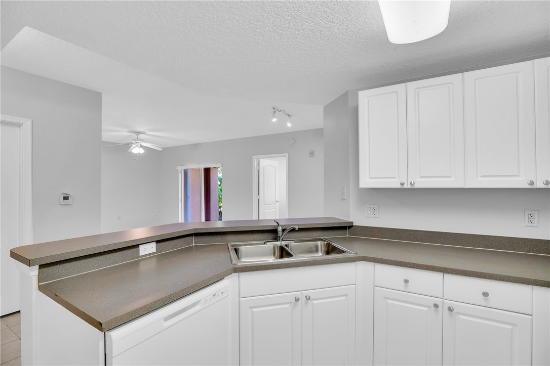 5080 Fairways Circle G101