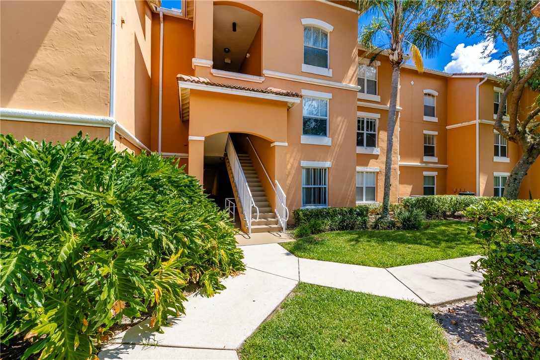 5080 Fairways Circle G101