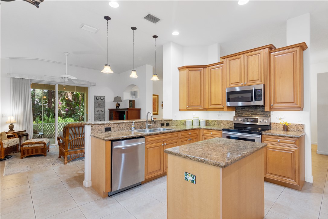 709 E Ocracoke Square SW