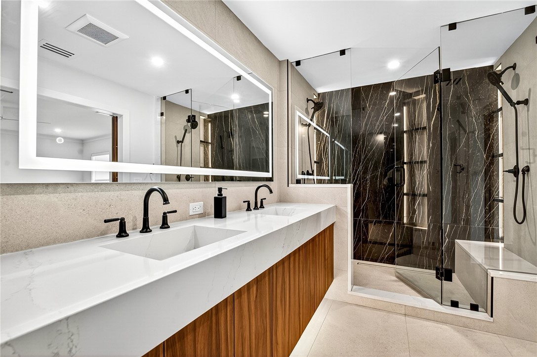 661 Date Palm Road