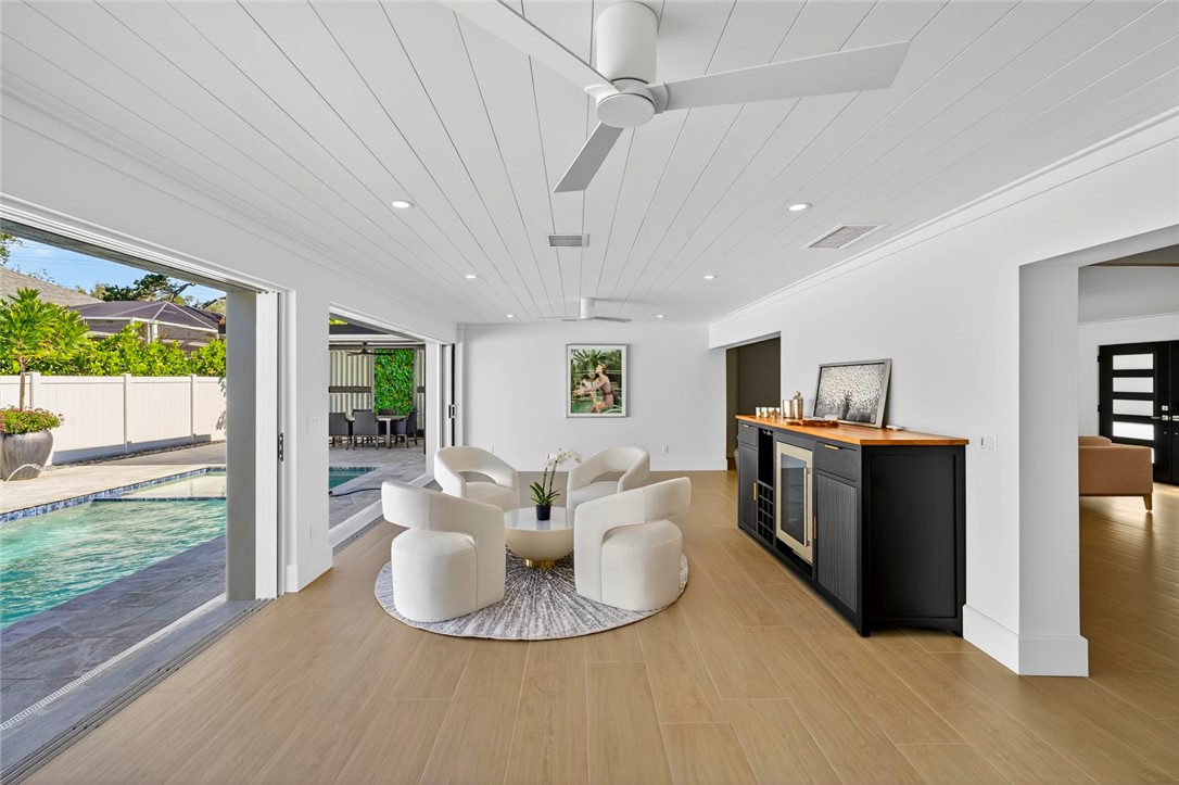 661 Date Palm Road