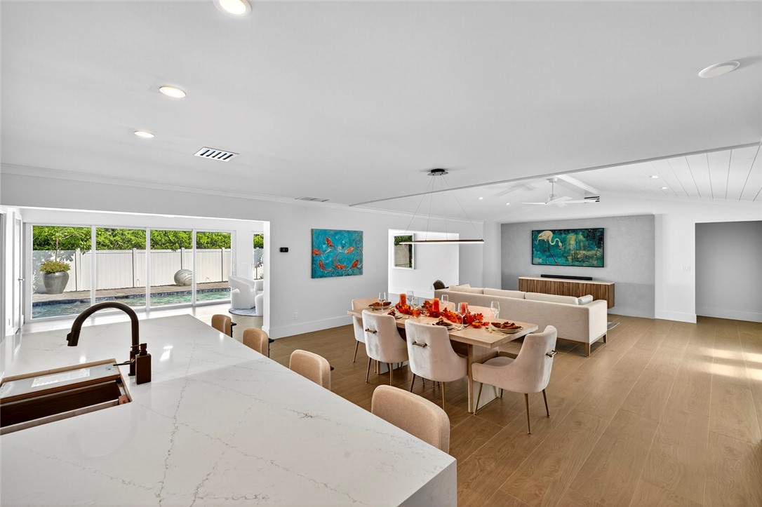 661 Date Palm Road
