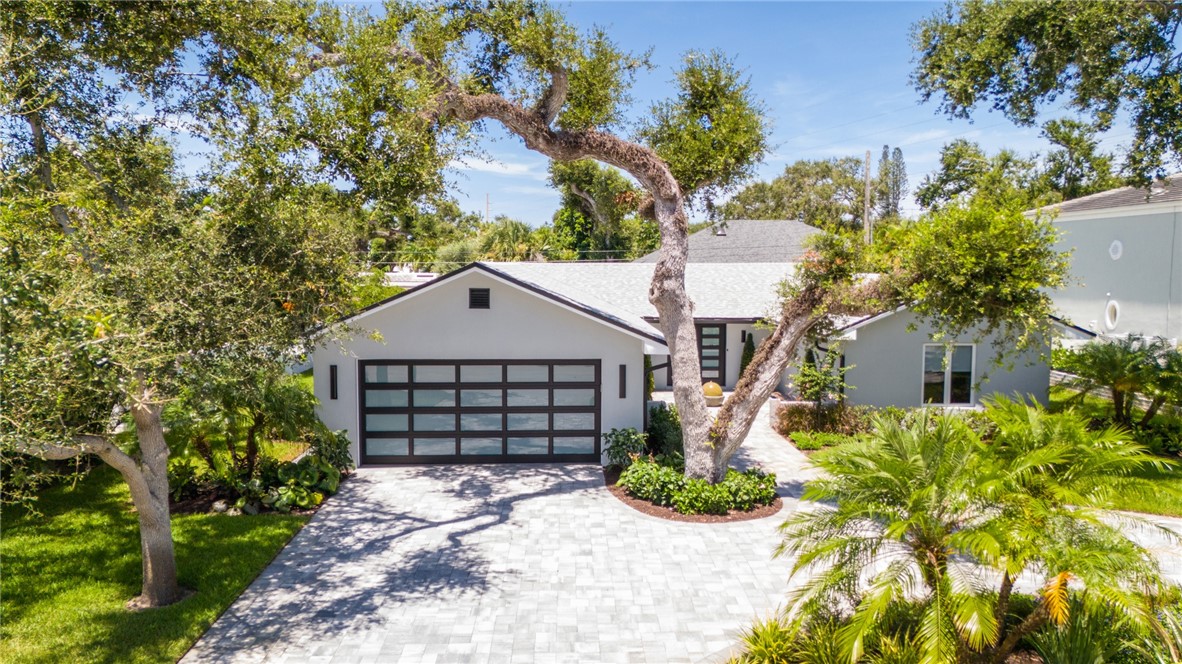 661 Date Palm Road