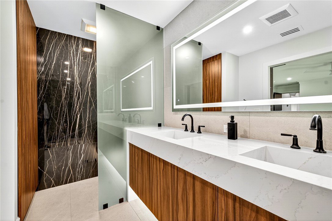 661 Date Palm Road