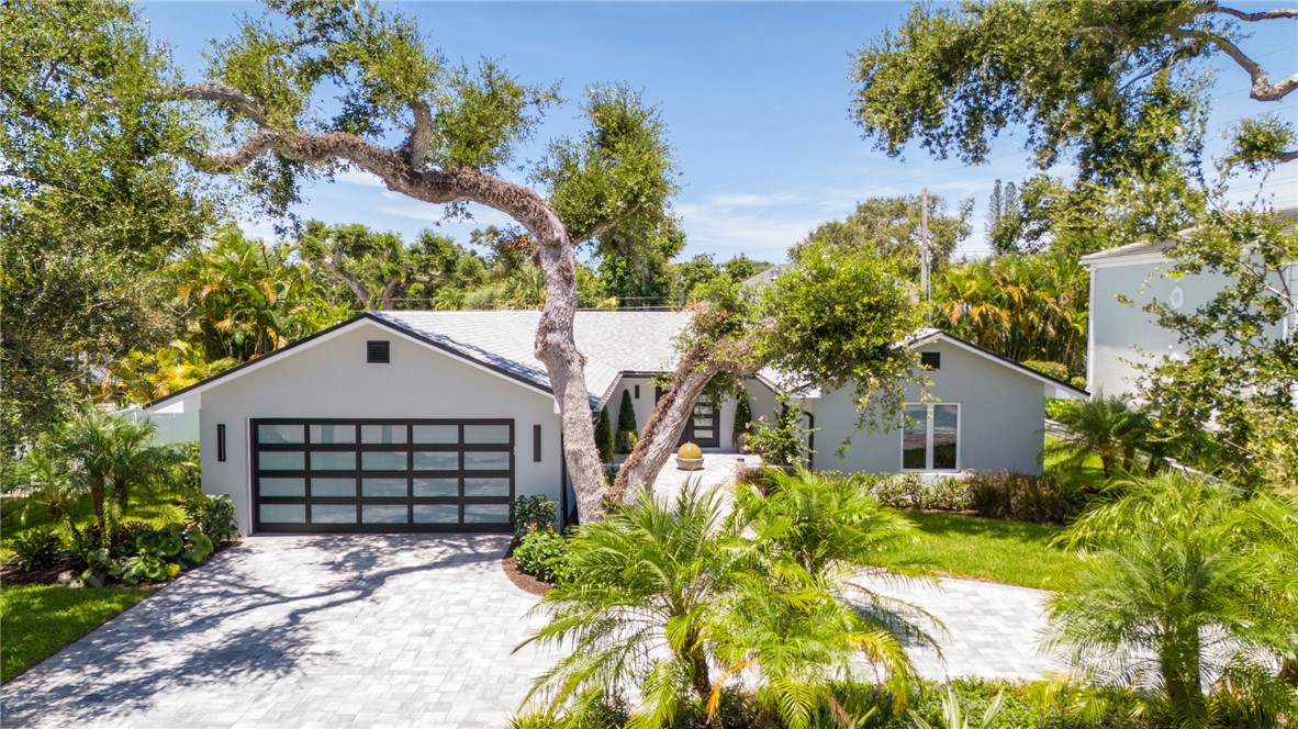 661 Date Palm Road