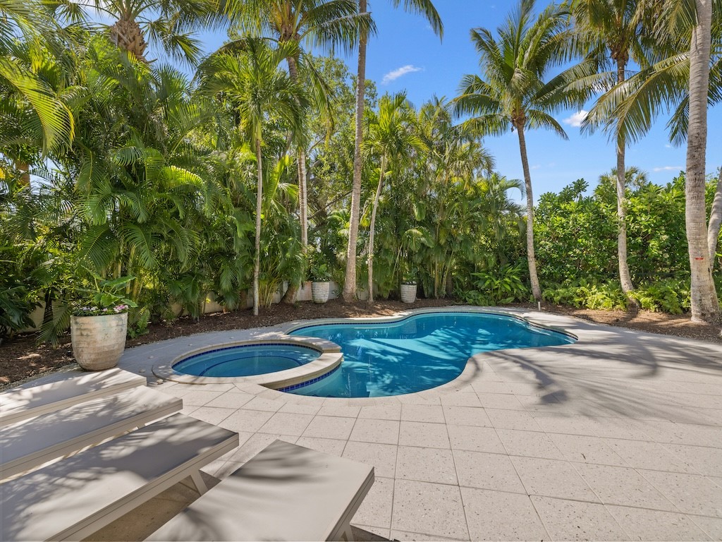 60 Caribe Way