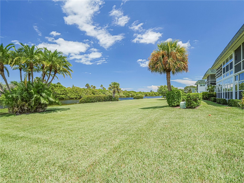 2800 Indian River Boulevard L4
