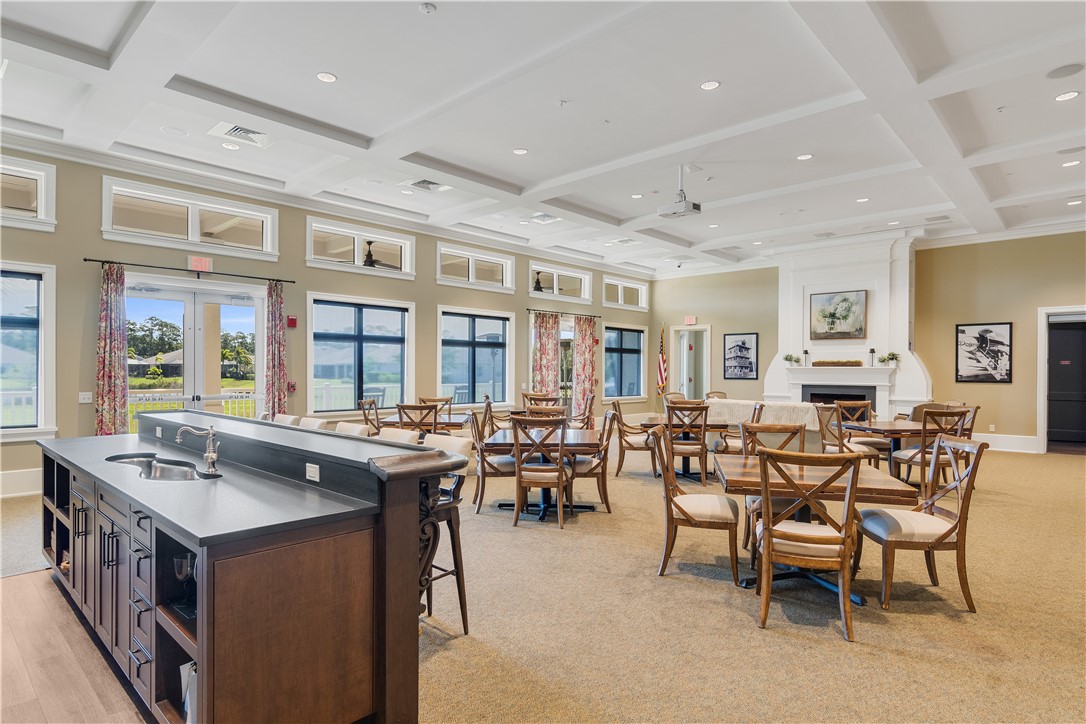 6165 Red Maple Manor