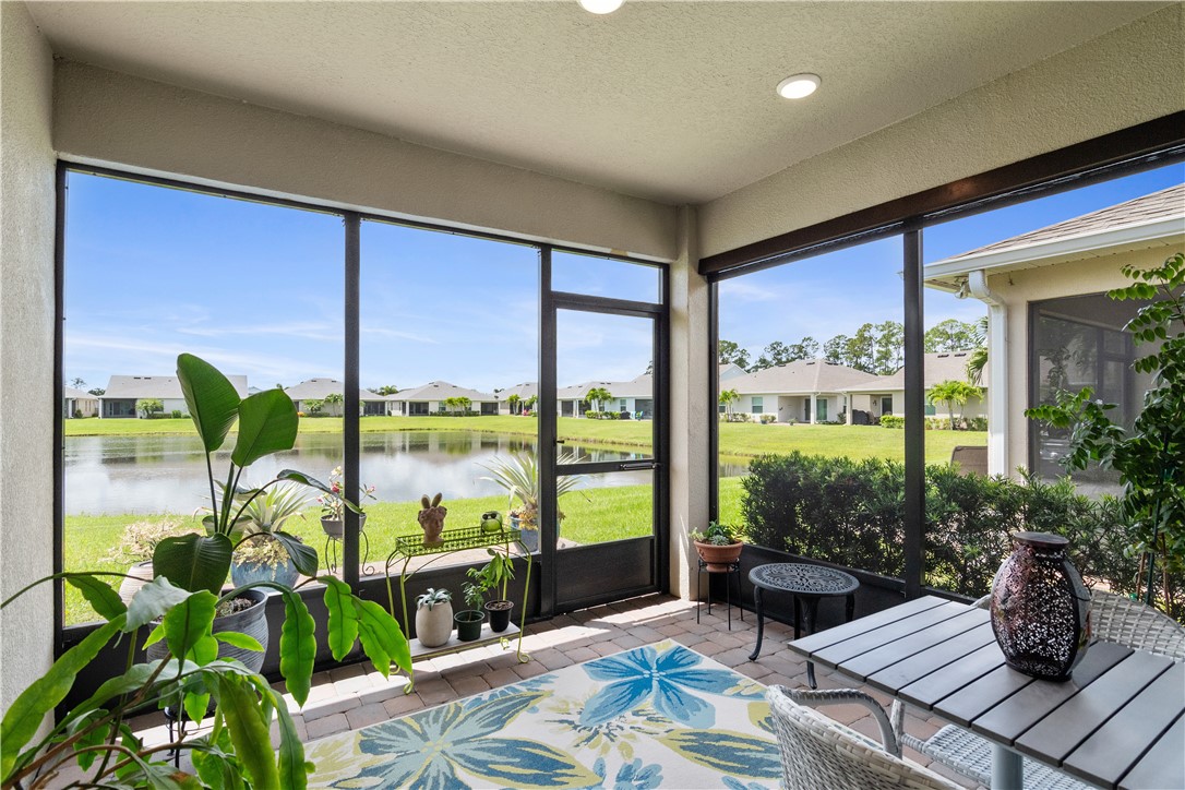 6165 Red Maple Manor
