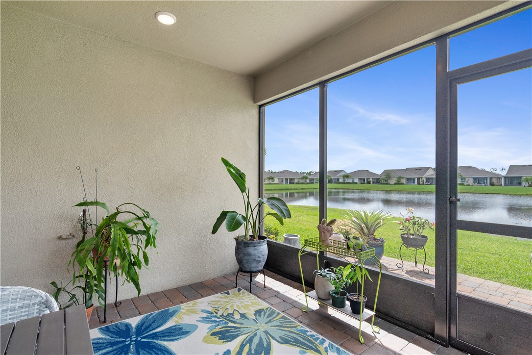 6165 Red Maple Manor