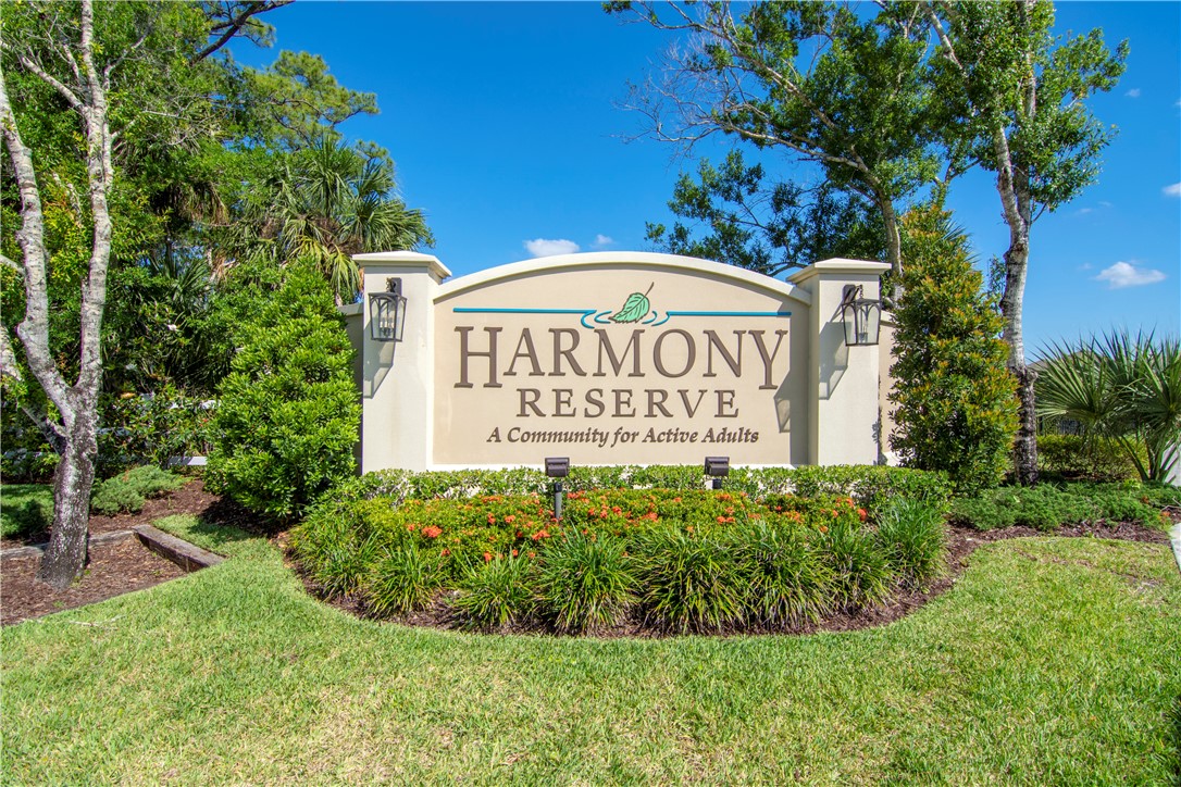 6165 Red Maple Manor