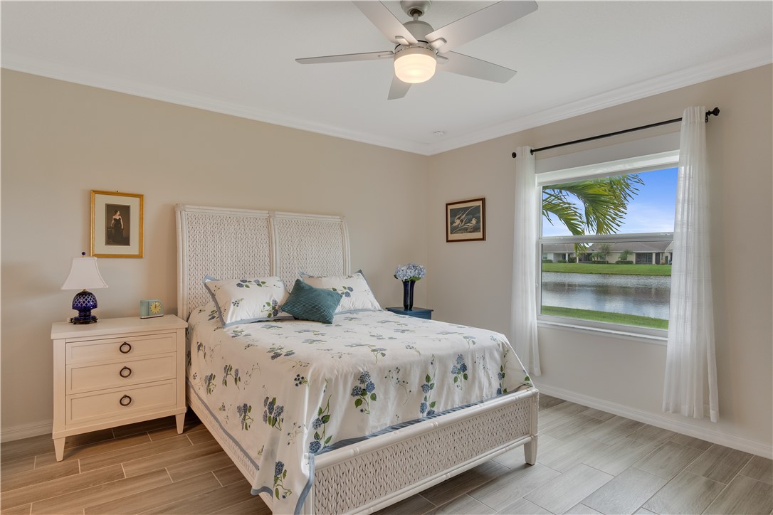 6165 Red Maple Manor