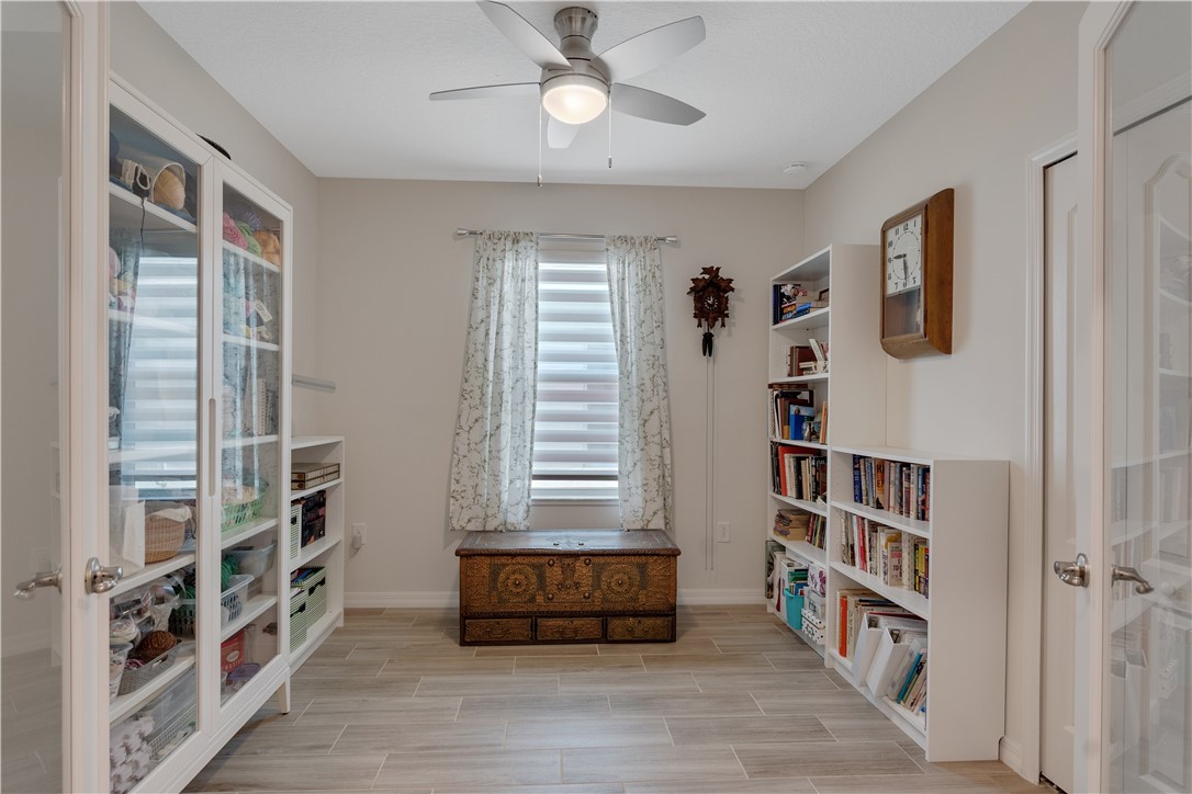 6165 Red Maple Manor
