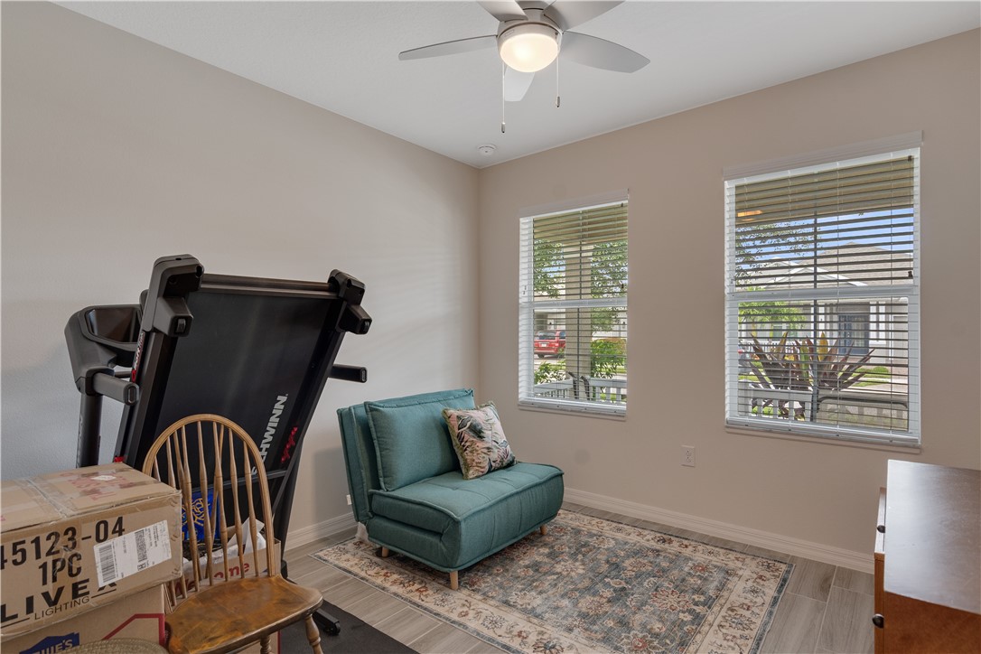 6165 Red Maple Manor