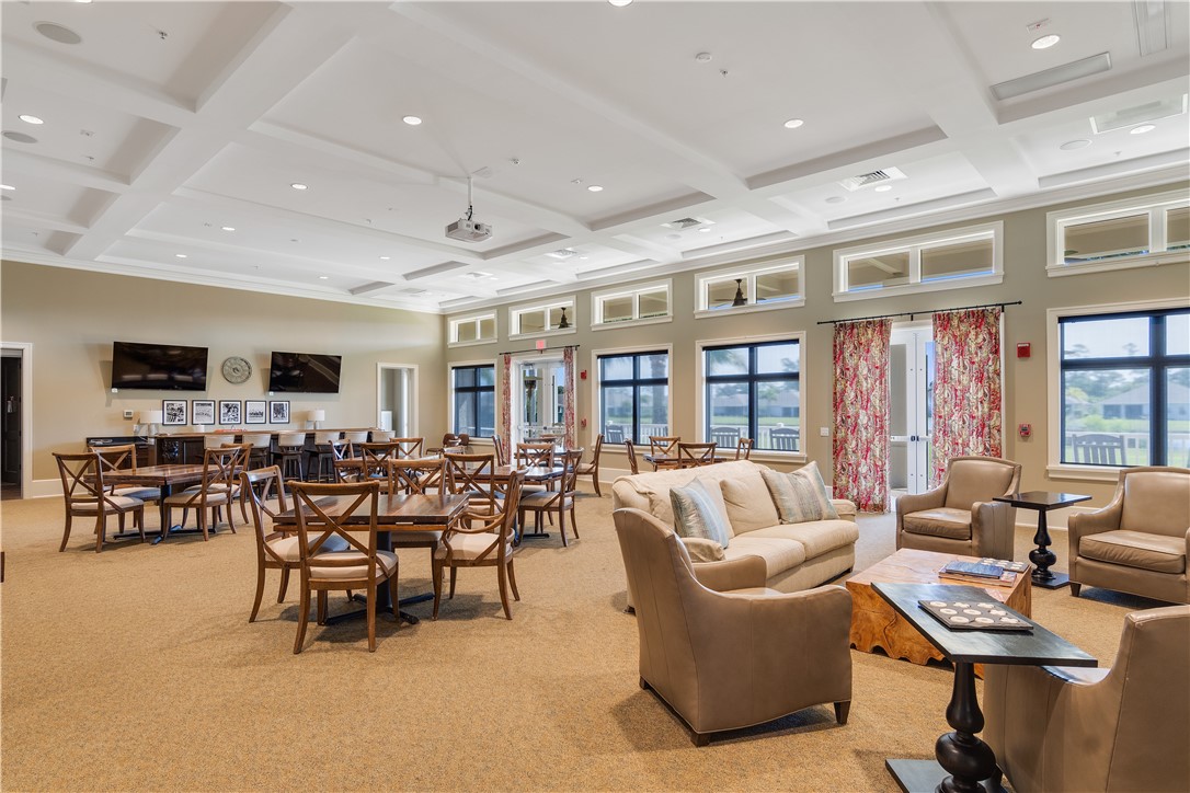 6165 Red Maple Manor