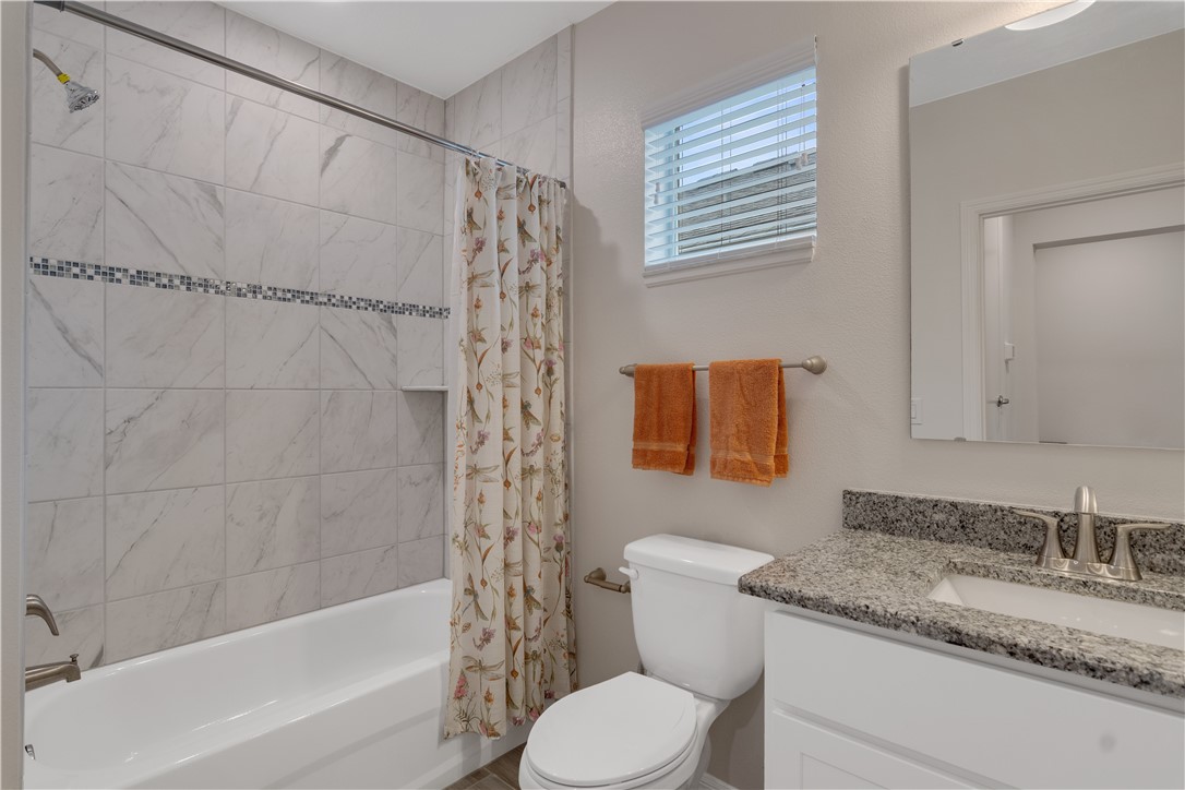 6165 Red Maple Manor