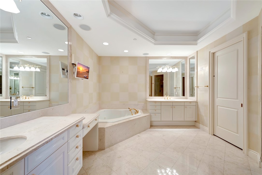 200 Beachview Drive 3N