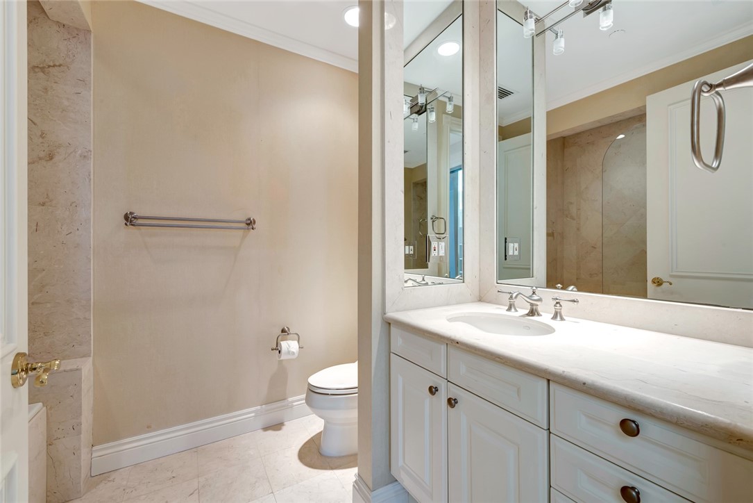 200 Beachview Drive 3N