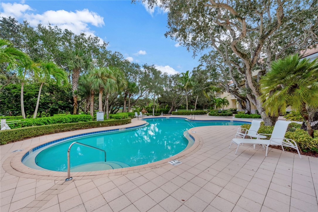 200 Beachview Drive 3N