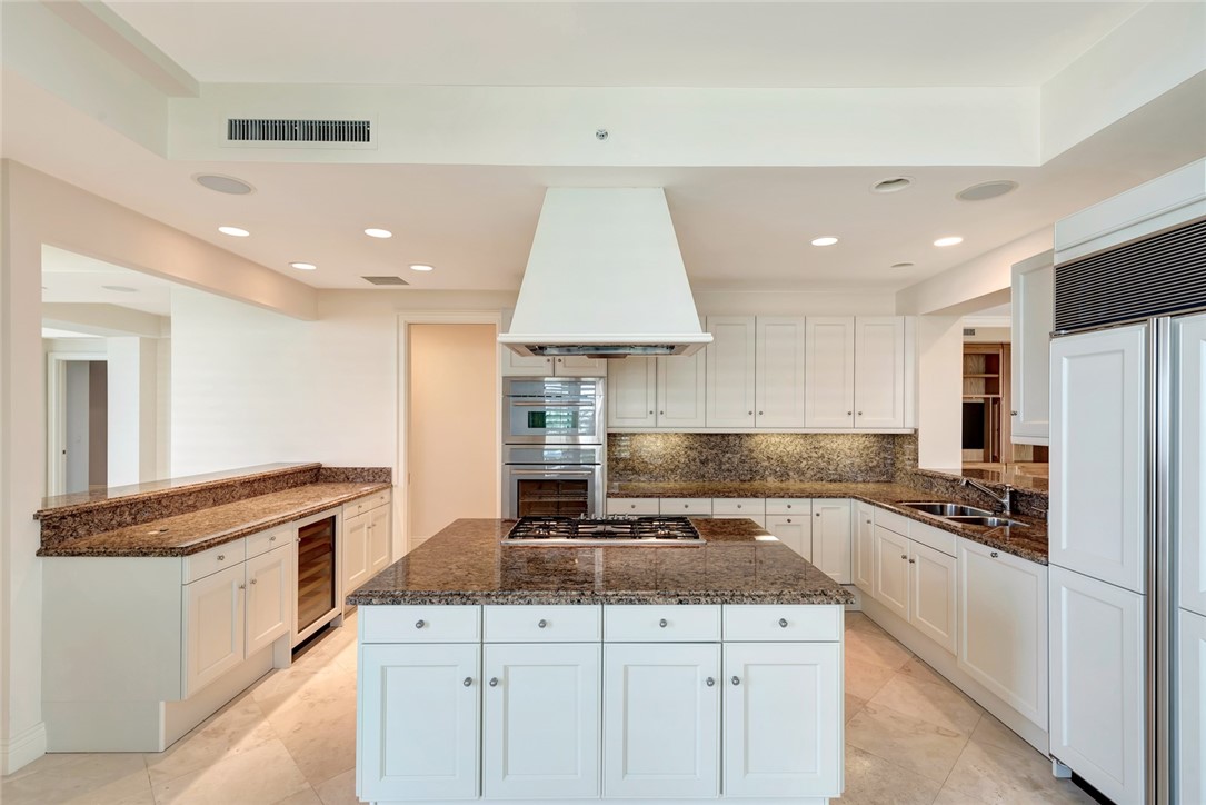 200 Beachview Drive 3N