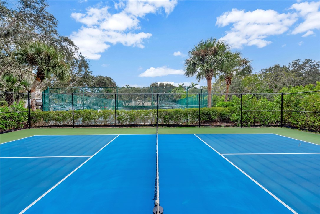 200 Beachview Drive 3N