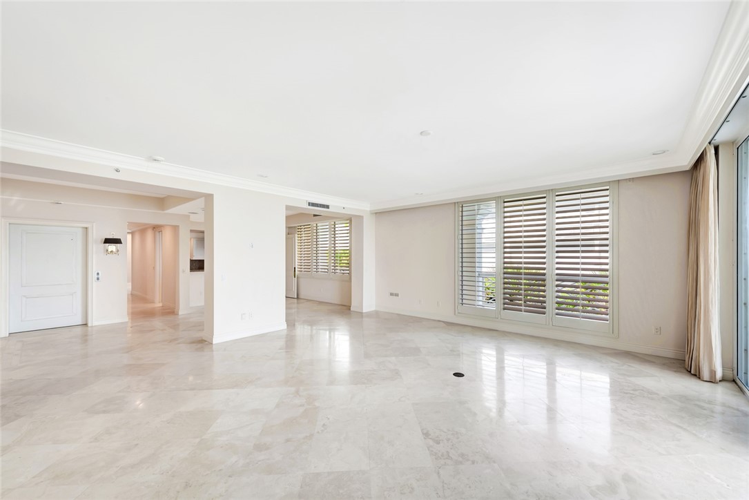 200 Beachview Drive 3N