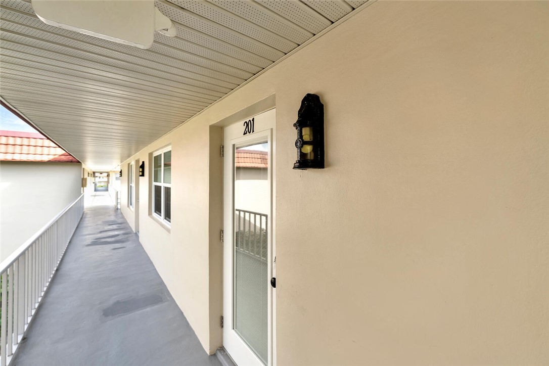 49 Woodland Drive 201