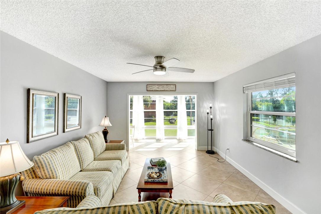 49 Woodland Drive 201