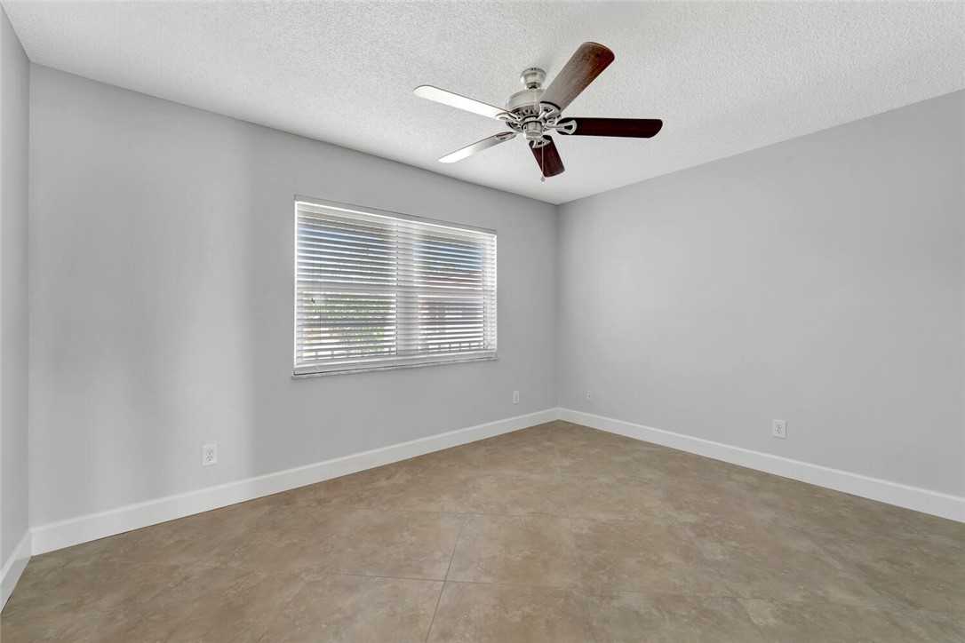 49 Woodland Drive 201