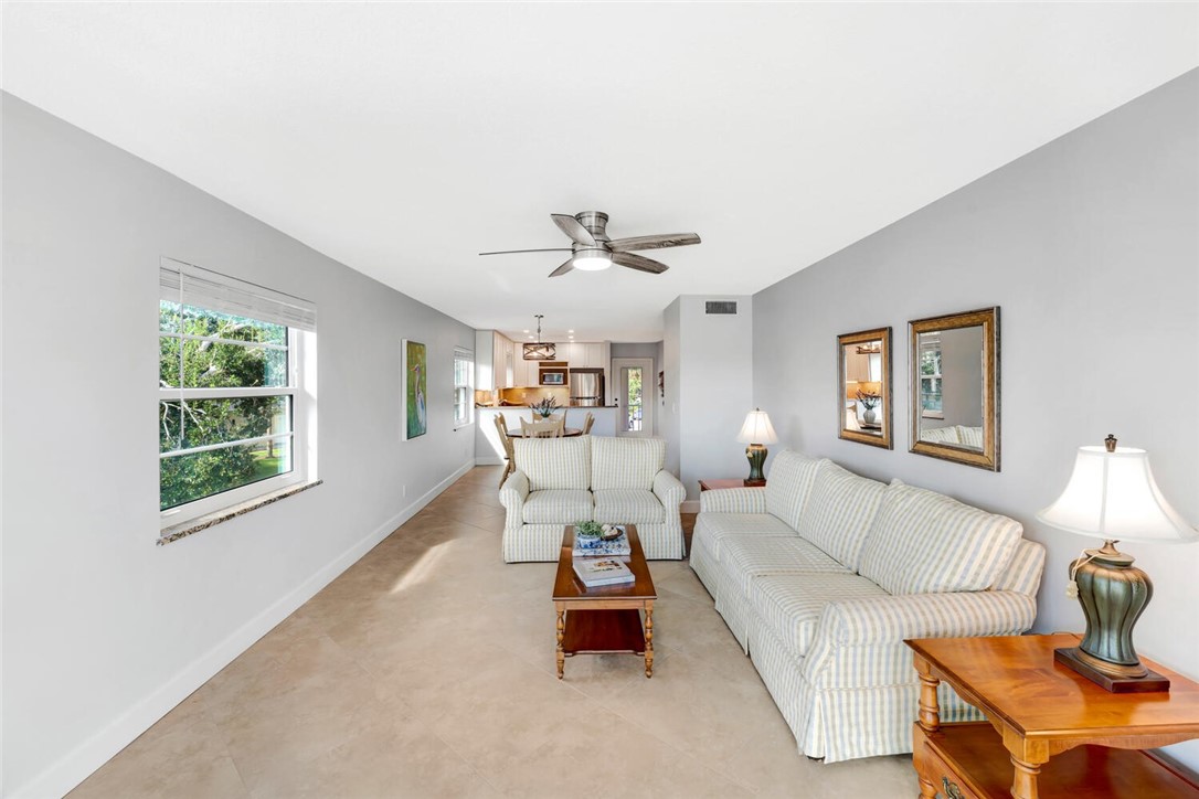 49 Woodland Drive 201