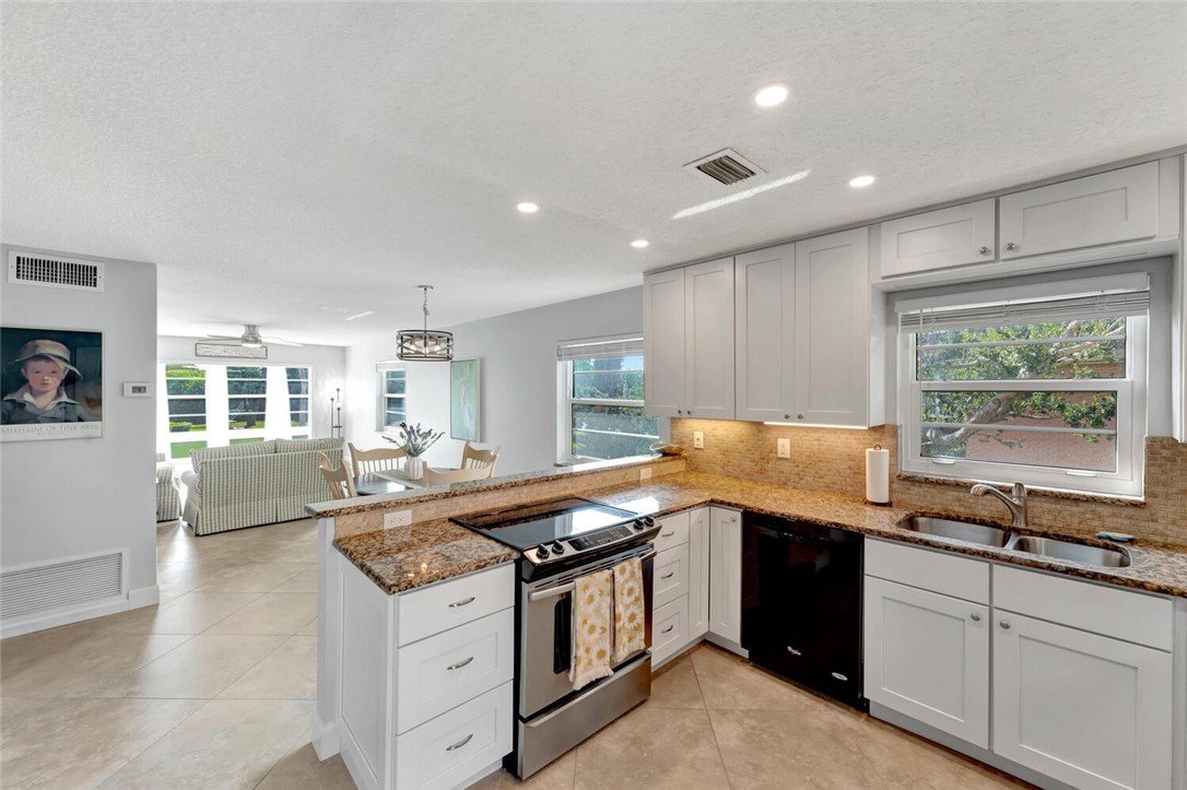 49 Woodland Drive 201